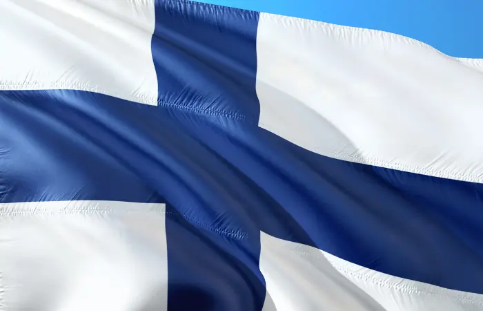 Suomen hallitus löysää lakiehtoja